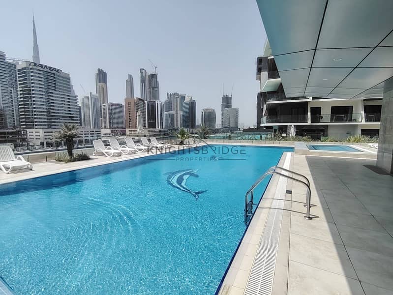 Upgraded | Full Lake and Burj View | Spacious - Image 12
