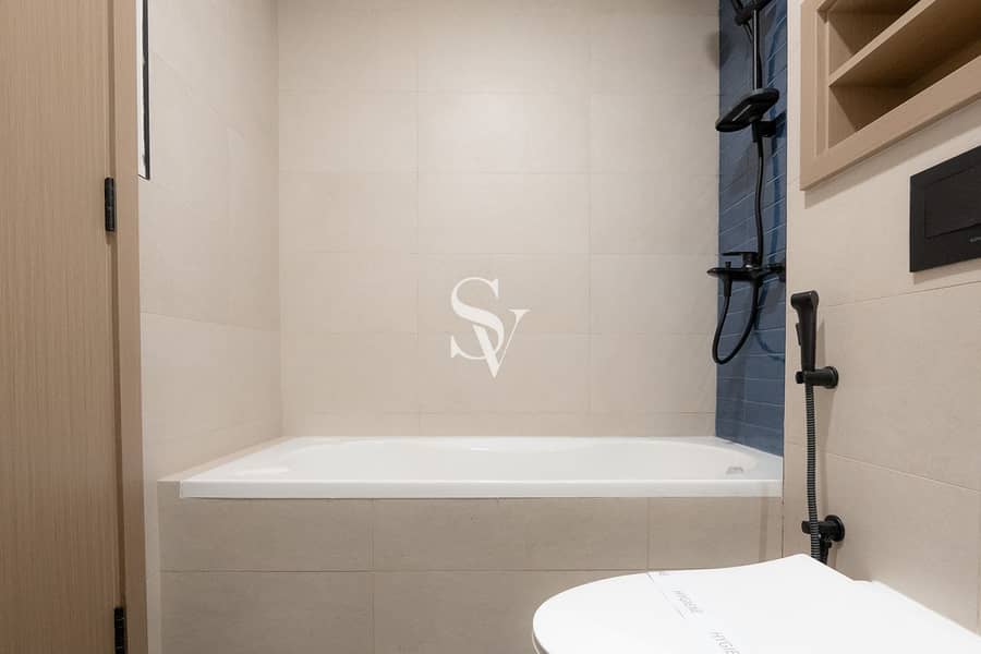 2 mins walk Close to Park | Single Row | Spacious - Image 14