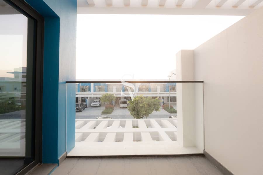 2 mins walk Close to Park | Single Row | Spacious - Image 15