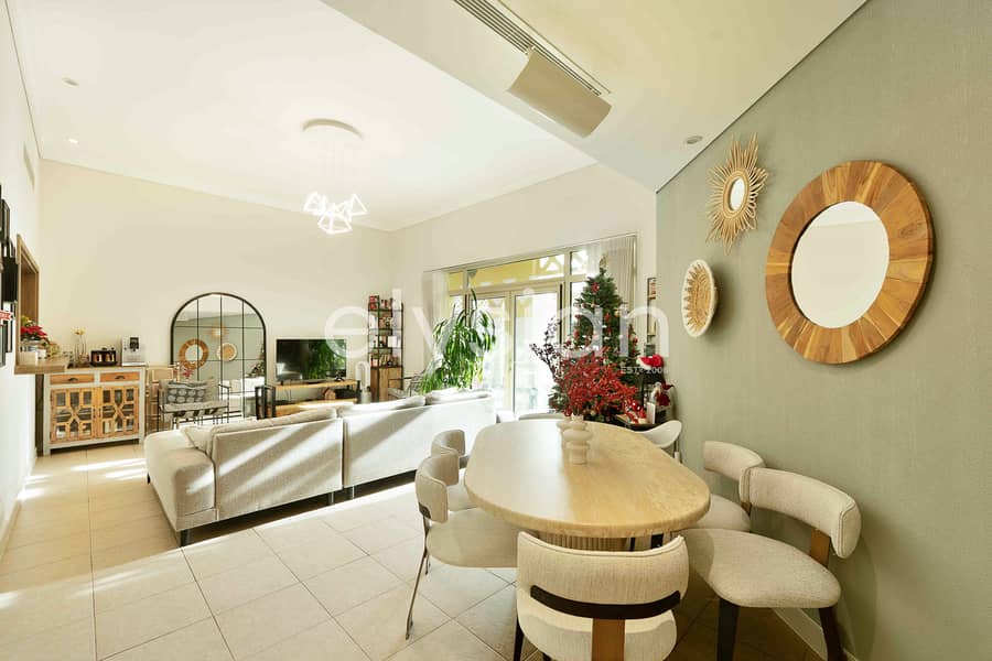 Upgraded | Vacant | Direct Beach Access