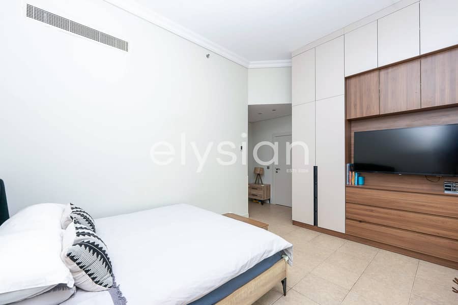 Upgraded | Vacant | Direct Beach Access - Image 8