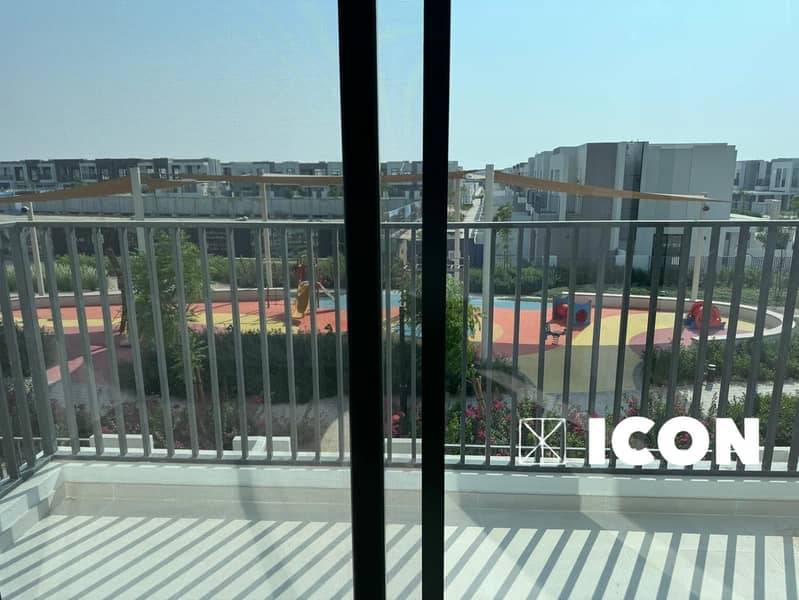 Vacant Now | Close to Pool & Park | Partial Single Row