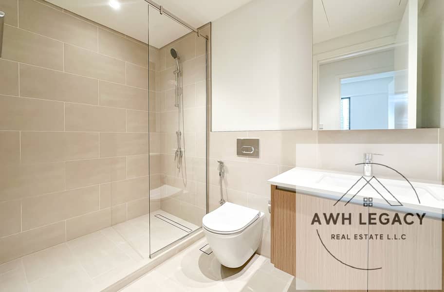 Brand New | Vacant | Creek Beach - Image 8