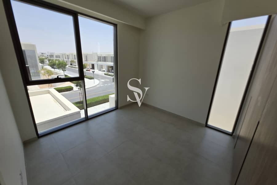 Spacious Valley Living | Brand New Emaar 4BR - Image 8