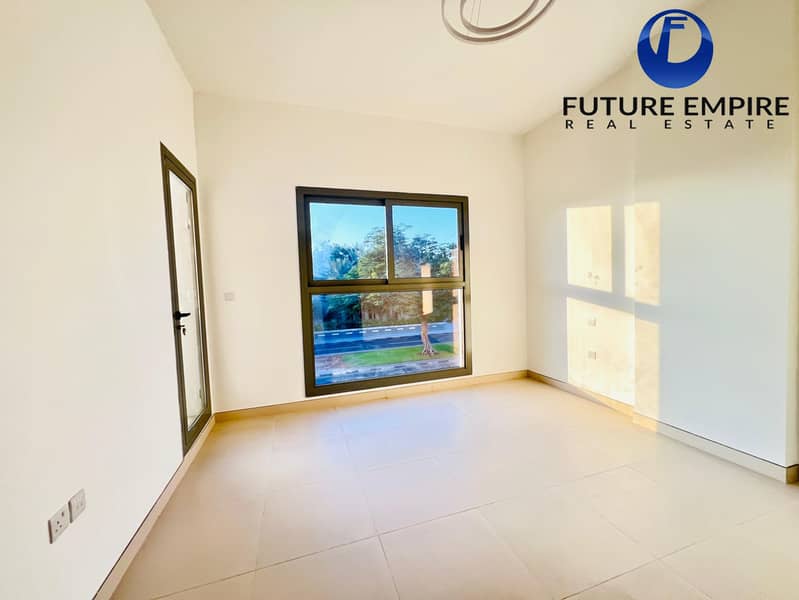 Brand New | Executive Staff Allowed| Book Now - Image 11