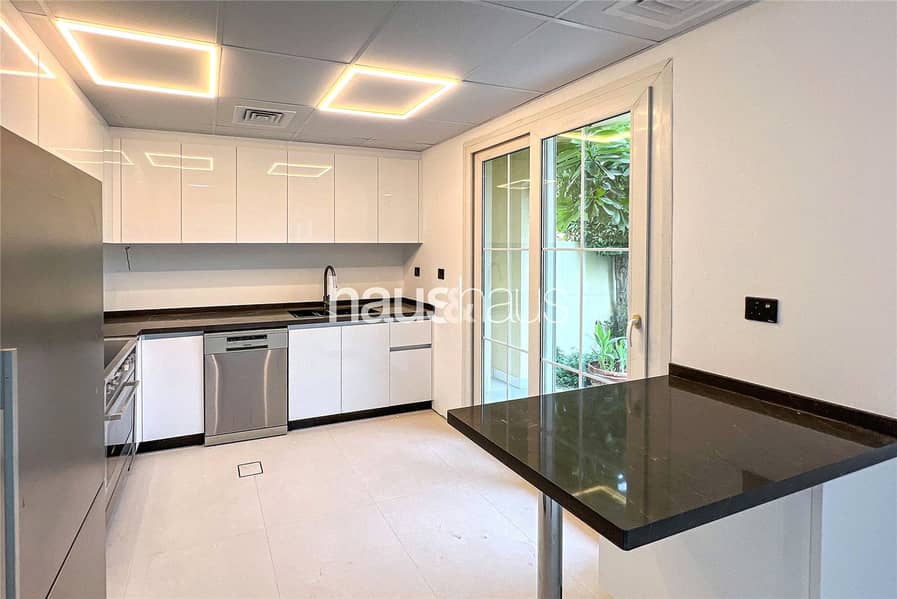 Upgraded | Lake View | Type 3M