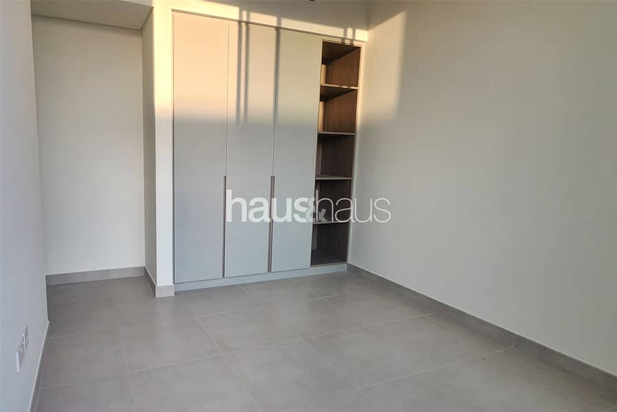 Single Row | Landscaped | Close to Amenities - Image 11