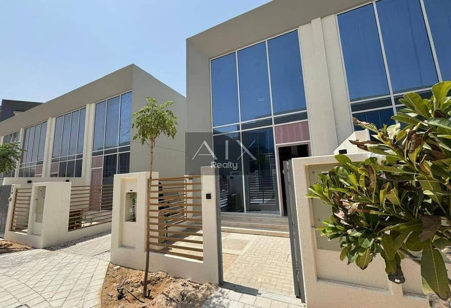 2-BR Townhouse | Spacious Layout | Prime Location - Image 18