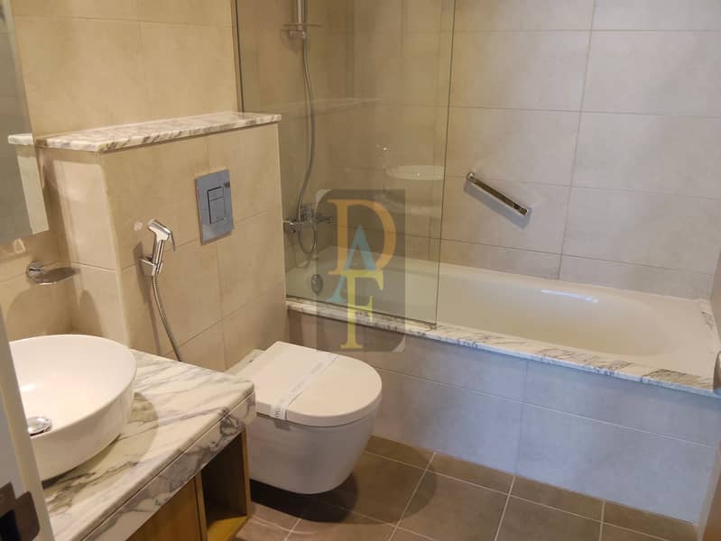 BRAND NEW 2B/R WITH BALCONY WITH RESERVED PARKING SPACE FOR RENT