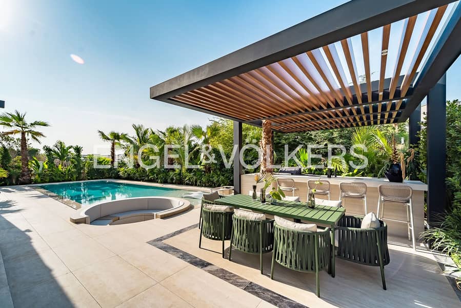 Lake View | Fully Upgraded | Garden Hall