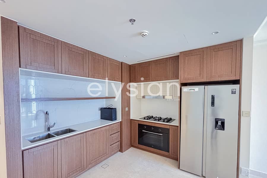 Private Beach | Luxury Sea Views | Vacant Now