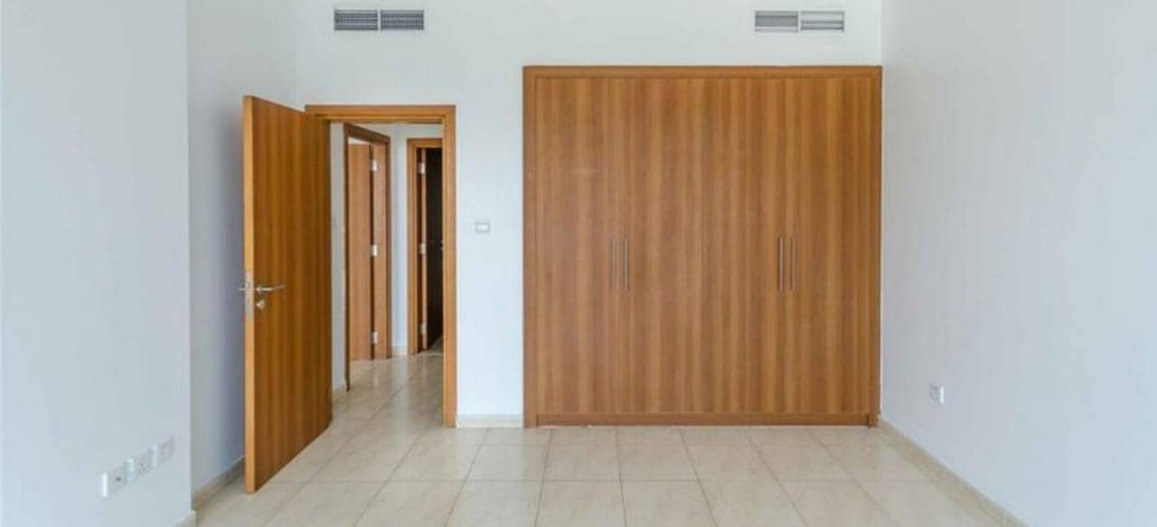 SKYCOURTS 1B-HALL WITH BALCONY SIZE 842 SQF RENT 60000