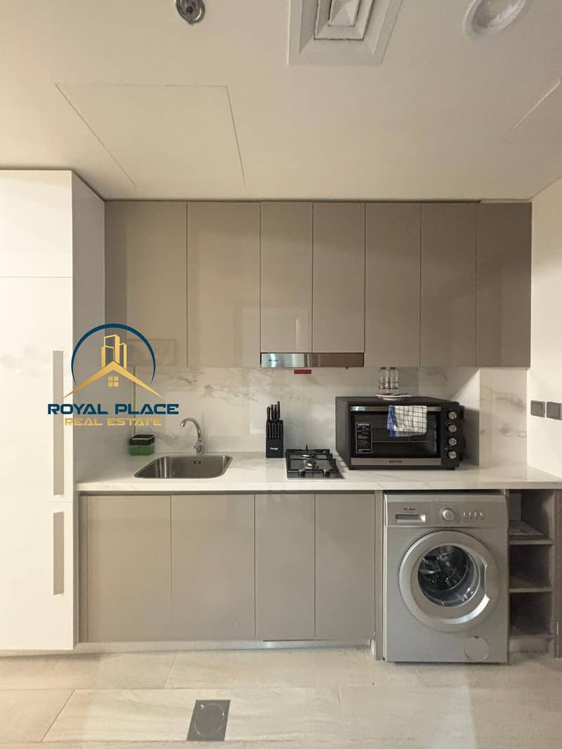 Studio fully furnished | Spacious available for rent - Image 7