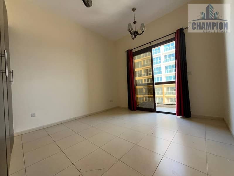 Bright and Spacious Studio Apartment | Great Location - Image 6