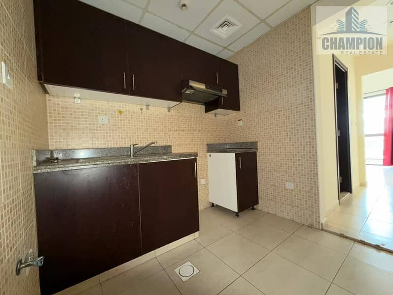 Bright and Spacious Studio Apartment | Great Location - Image 7