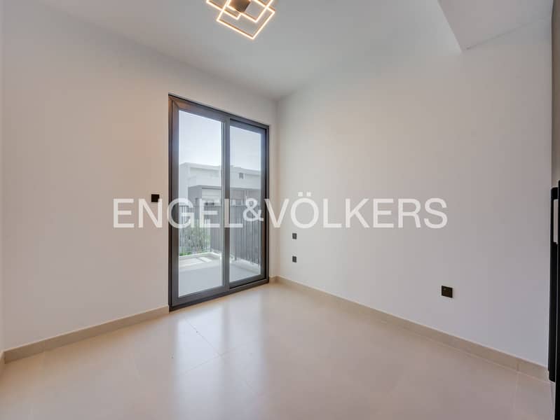 Great Location | Motivated Seller | Corner Unit - Image 16