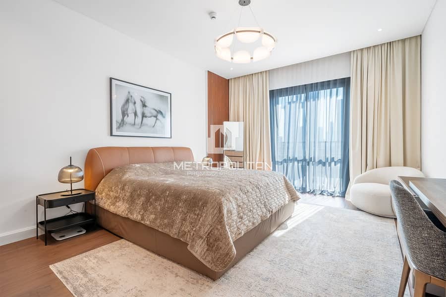 Full Burj Khalifa Skyline View | Urban Elegance - Image 11