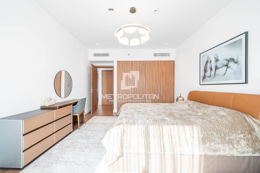 Full Burj Khalifa Skyline View | Urban Elegance - Image 12