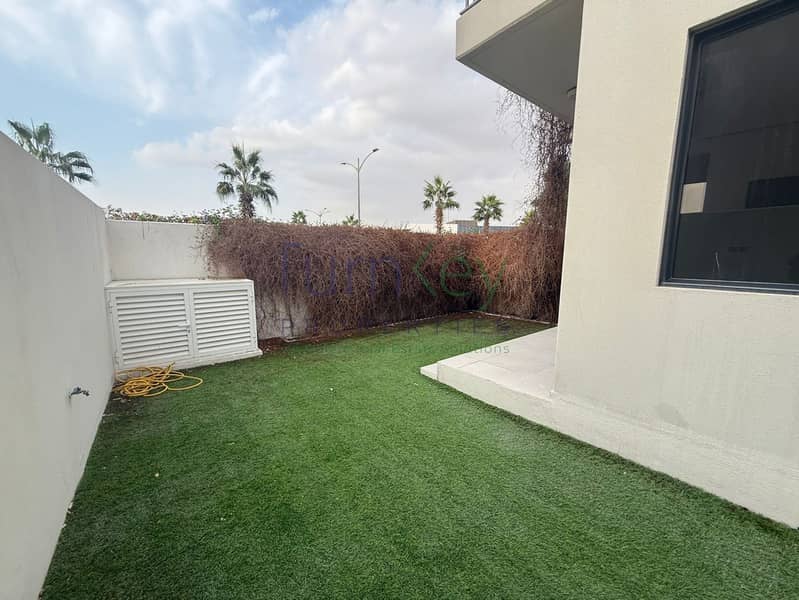 R2EM| Furnished| Unfurnsihed | Available - Image 9