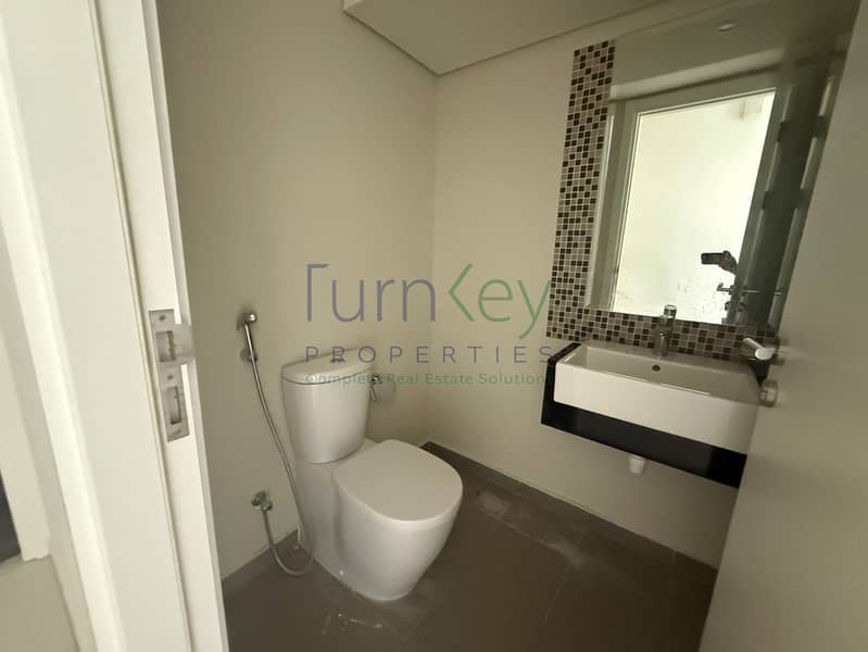 R2EM| Furnished| Unfurnsihed | Available - Image 10