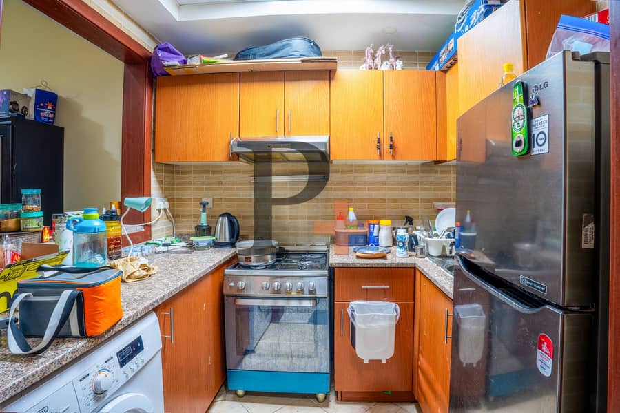 Spacious Unit | Great layout | Investment Opportunity