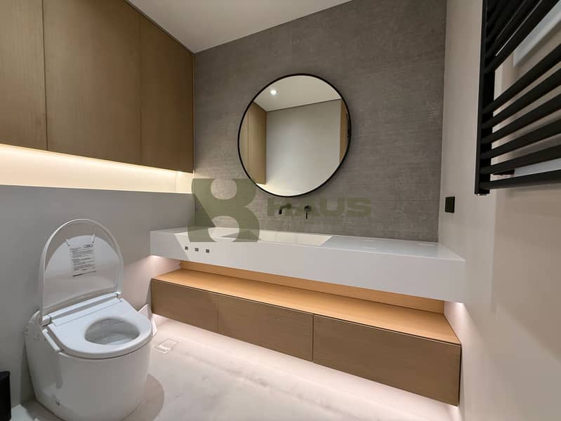 Beautiful Design | Fully Renovated | Vacant - Image 15