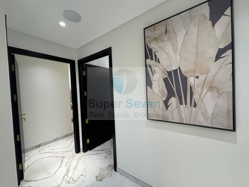 MID FLOOR | INSIDE AMMENTIES VIEW | BRAND NEW UNIT - Image 9