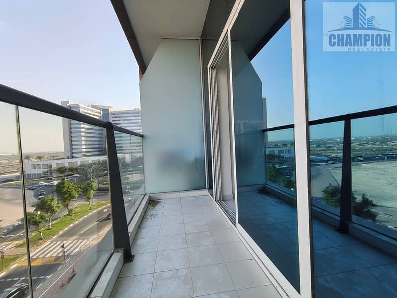 Bright and Spacious Studio Apartment | Great Location - Image 8