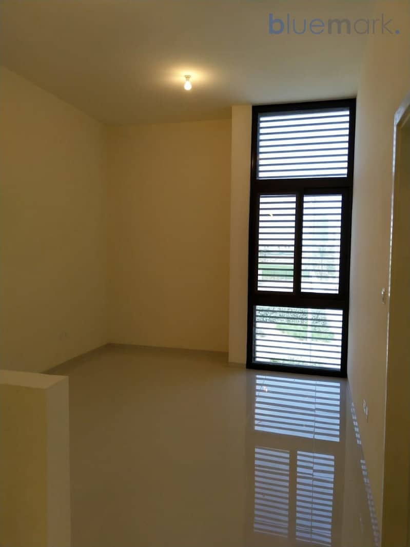 (TH-L) Single Row | Excellent 3 Beds Villa (Semi-Detached) for Sale - Image 8