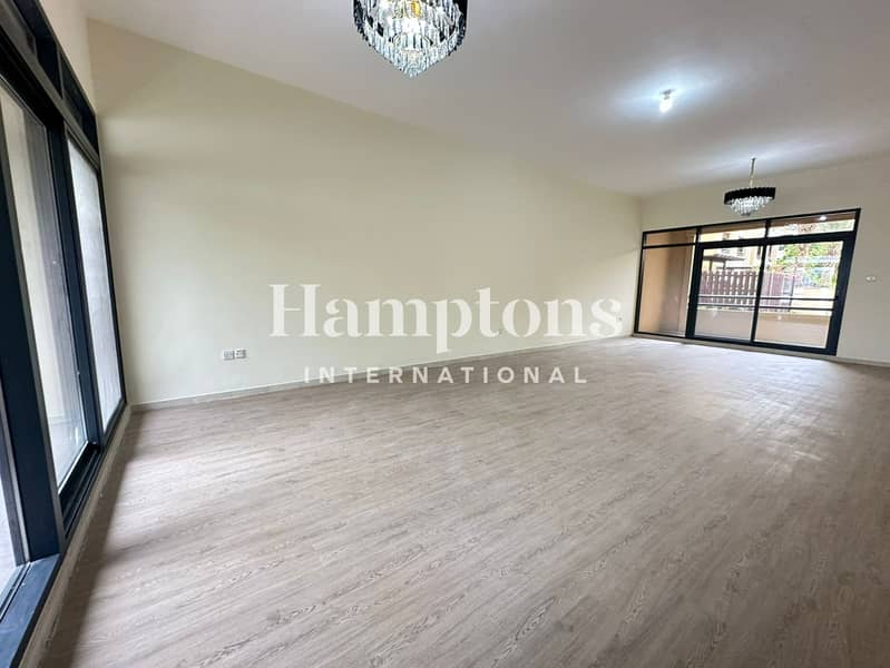 UPGRADED | BRIGHT- SPACIOUS | READY TO MOVE IN - Image 7