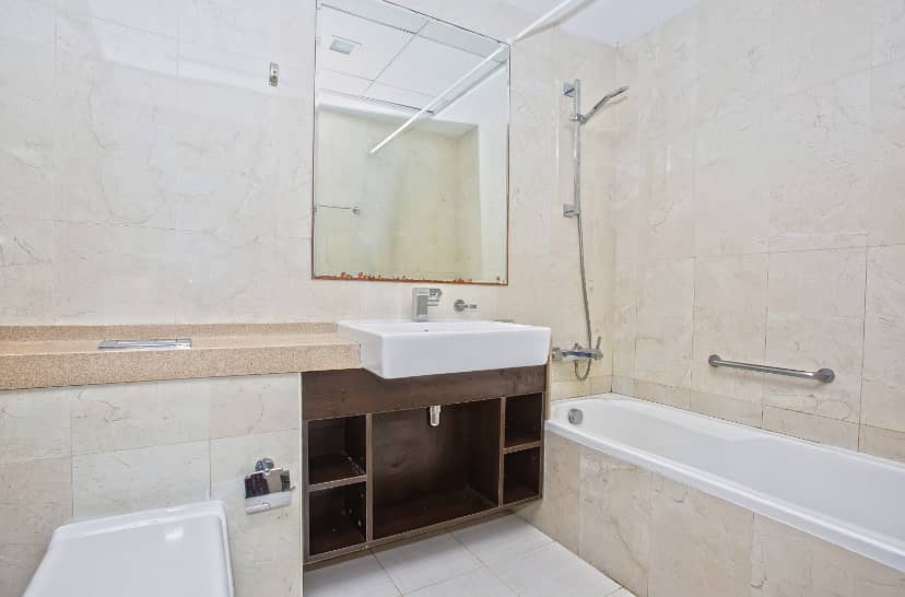 Available I Fully Furnished I Amazing View - Image 8