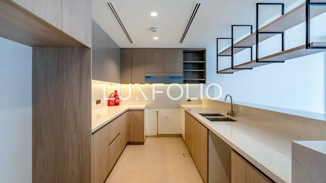 Upgraded Unit | Ready Now | Prime Location - Image 8
