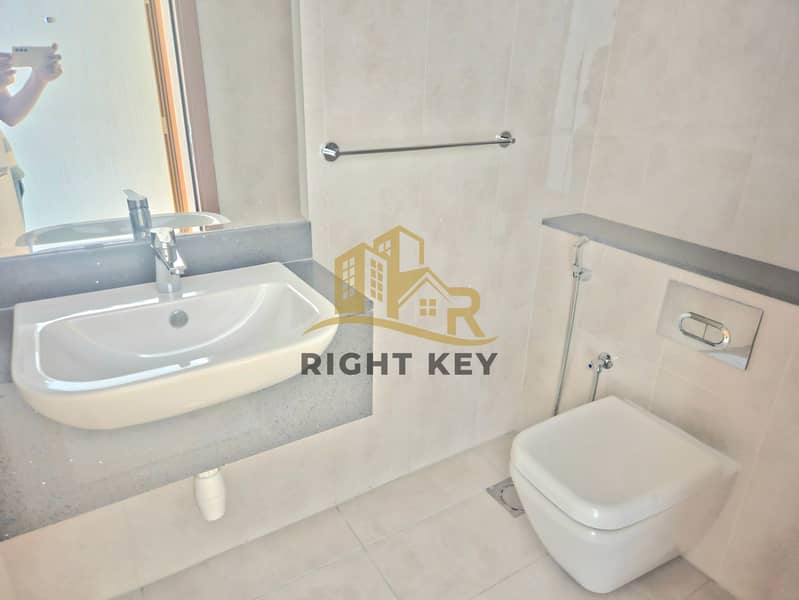 BRAND NEW 3BHK +MAID WITH BATHROOM ONLY 160K/ HIGHER FLOOR