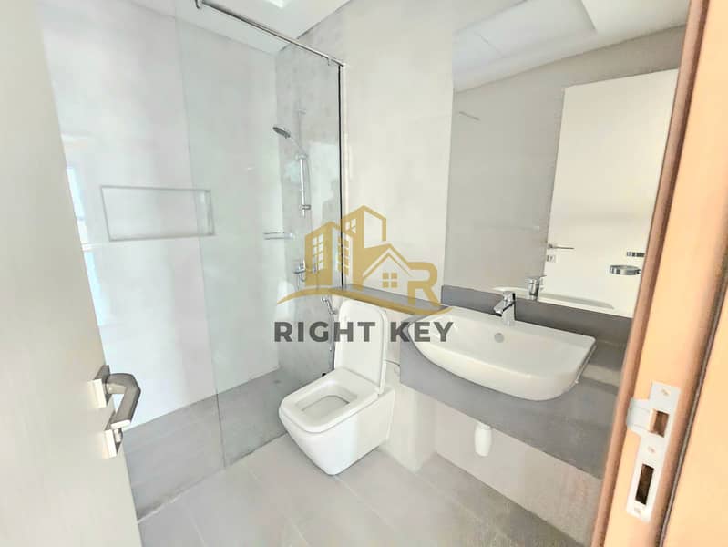 BRAND NEW 3BHK +MAID WITH BATHROOM ONLY 160K/ HIGHER FLOOR