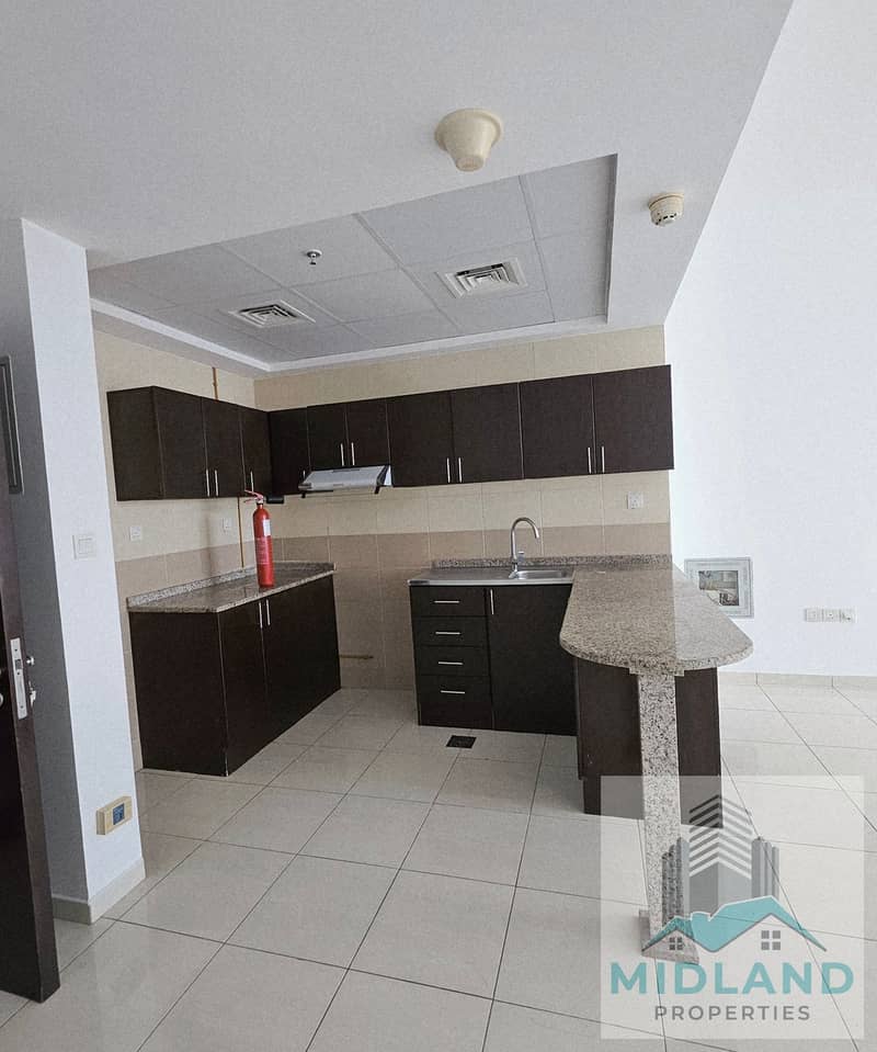 Nice & Huge | Vacant - 2 Bedroom | Open View | Al Rabia Tower | Majan