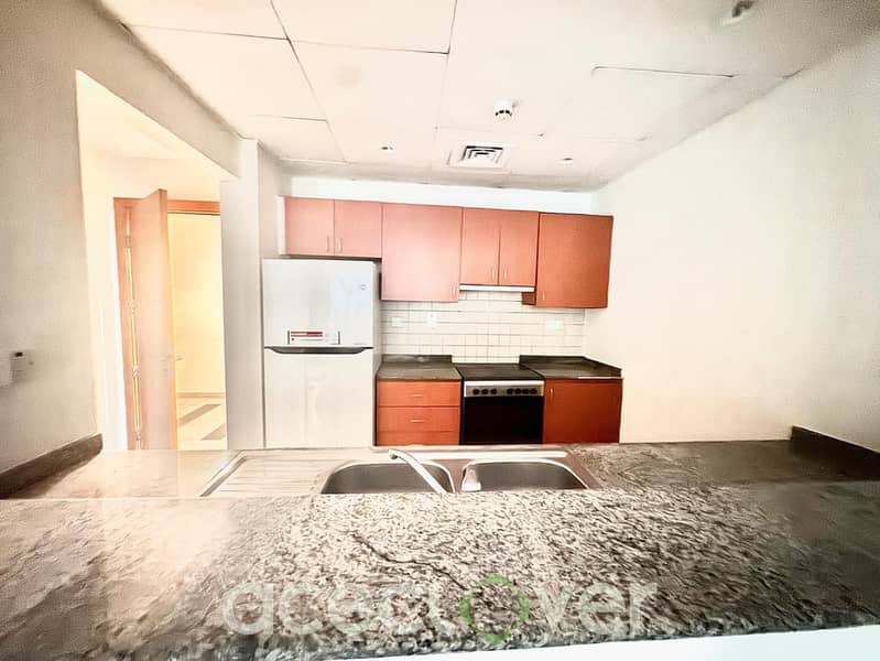 3 BHK with Laundry with Courtyard /Vacant - Image 8