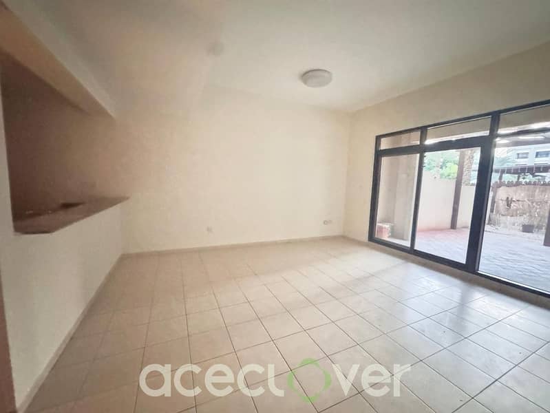 3 BHK with Laundry with Courtyard /Vacant - Image 13