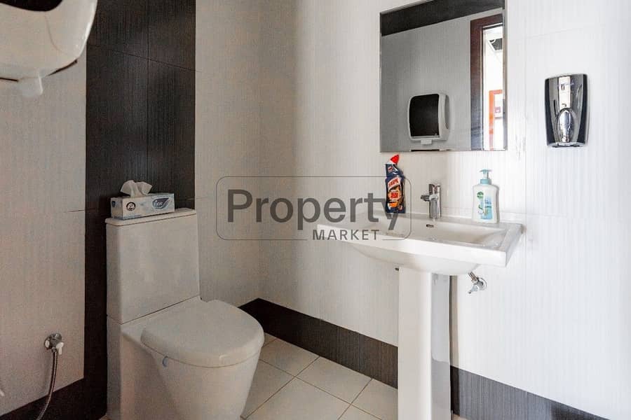 Furnished Office | Spacious Layout | Vacant - Image 11