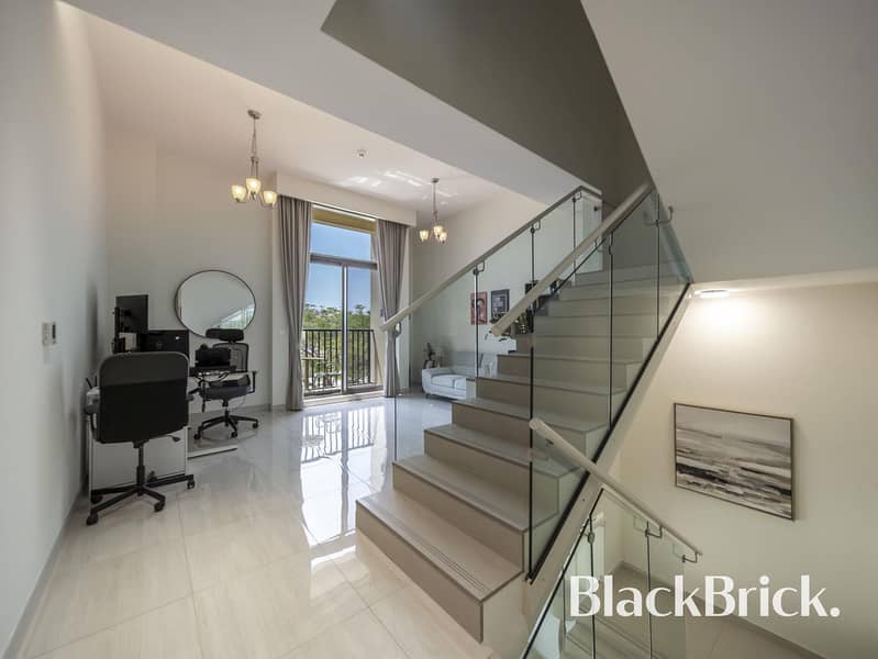 Beautifully extended villa with largest garden