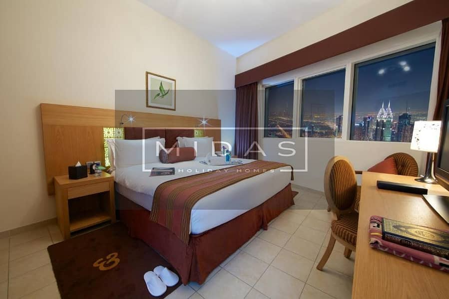 Spacious I Beach Access I Sea View I Near Tram - Image 8