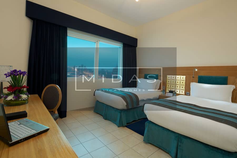 Spacious I Beach Access I Sea View I Near Tram - Image 9