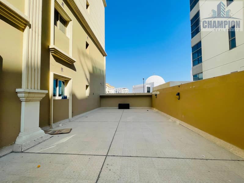 Huge Terrace || Spacious 2'BHK With All Amenities | Rent For 80K By 4/Payment | Near Mall