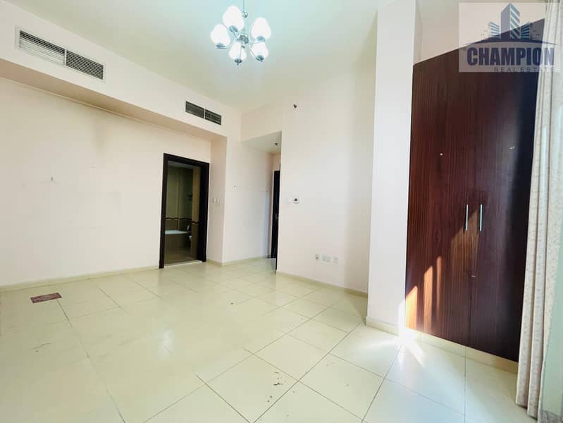 Huge Terrace || Spacious 2'BHK With All Amenities | Rent For 80K By 4/Payment | Near Mall - Image 8