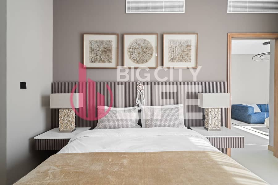 Amazing Water and Yacht Club View ll Fully Furnished & Ready to Move In - Image 12