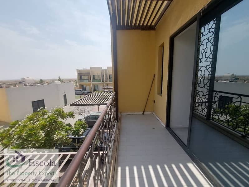 Corner - Duplex 1BR Townhouse - Vacant Now - Image 7