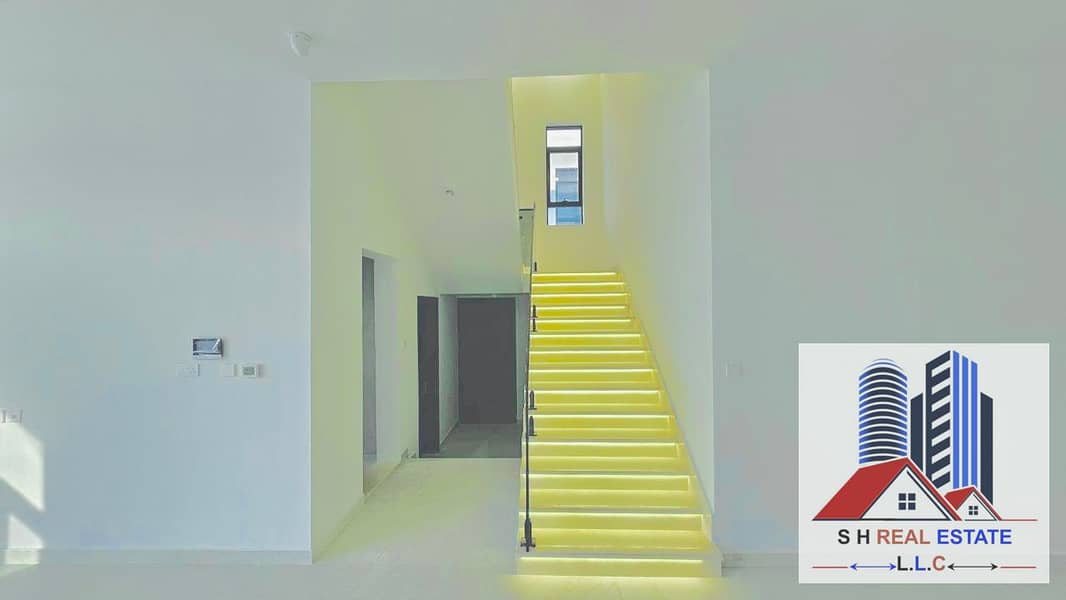 Brand New 6 Master Bedrooms Villa With Miads Room / Near To mosaq / Proper Road /Only 350k