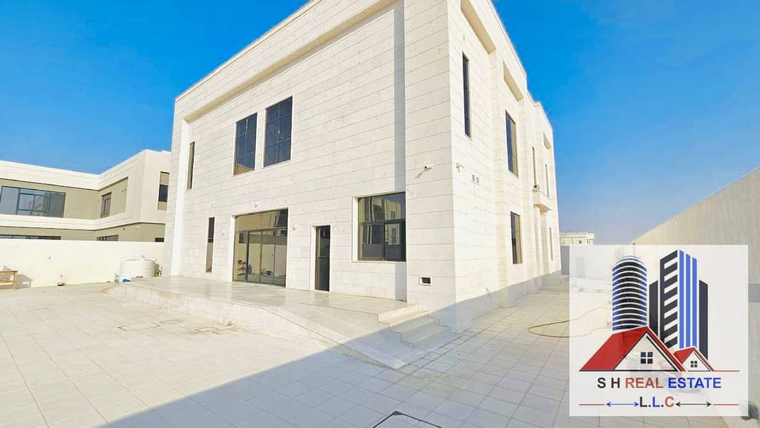 Brand New 6 Master Bedrooms Villa With Miads Room / Near To mosaq / Proper Road /Only 350k - Image 6