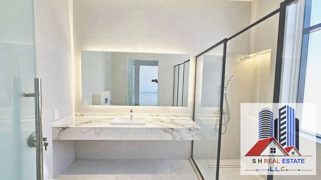 Brand New 6 Master Bedrooms Villa With Miads Room / Near To mosaq / Proper Road /Only 350k - Image 12