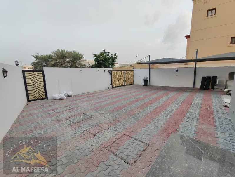 Semi independent 4 bedroom villa for rent in mirdif