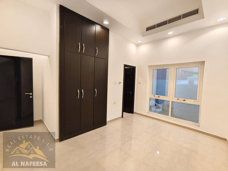 Semi independent 4 bedroom villa for rent in mirdif - Image 12